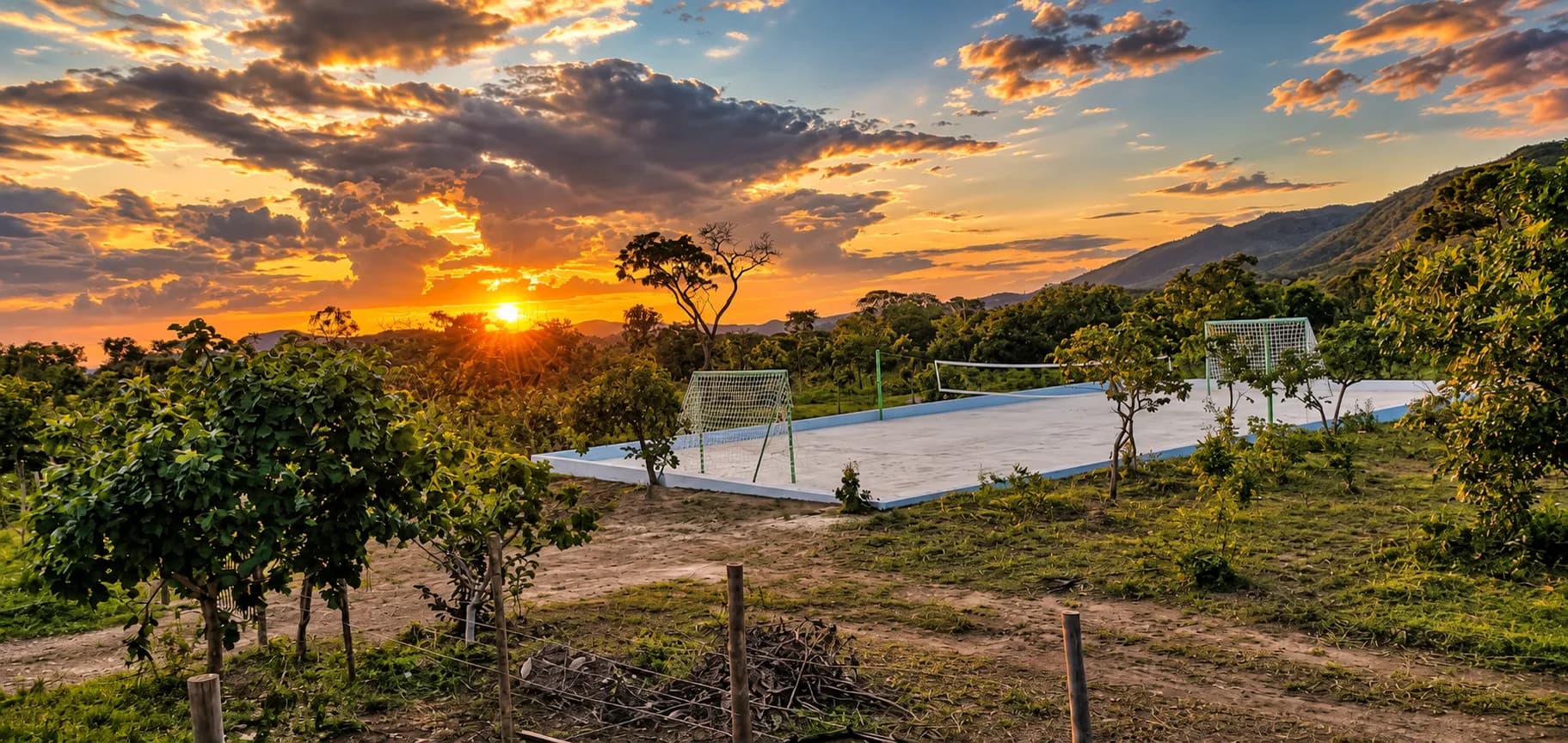 Campo de areia ao pôr do sol — Estância Morro do Frota, Pirenópolis
